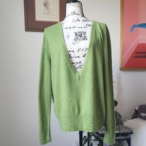 Lafayette 148 NYC Cashmere Deep V-neck sweater